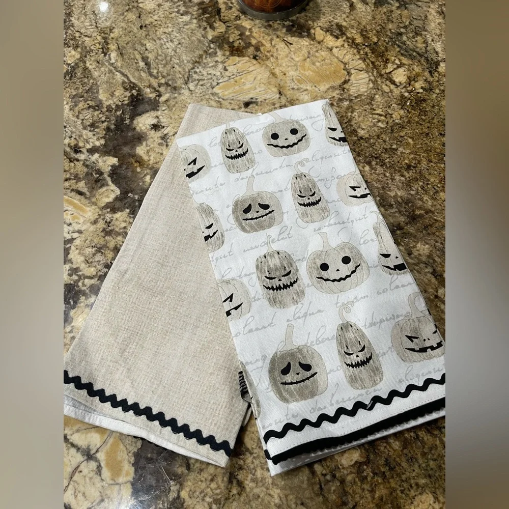 Rachel Zoe Halloween Skeleton & Jack o’Lantern kitchen towel set - Brand NEW!